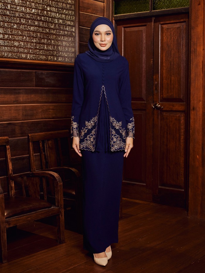 ZAHIA KURUNG - NAVY