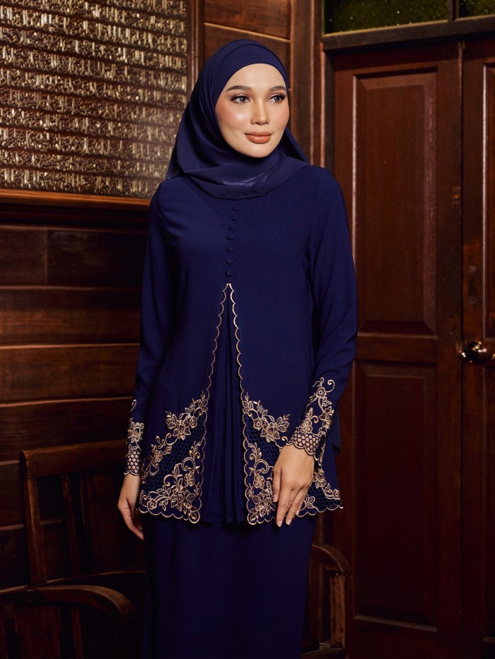 ZAHIA KURUNG - NAVY